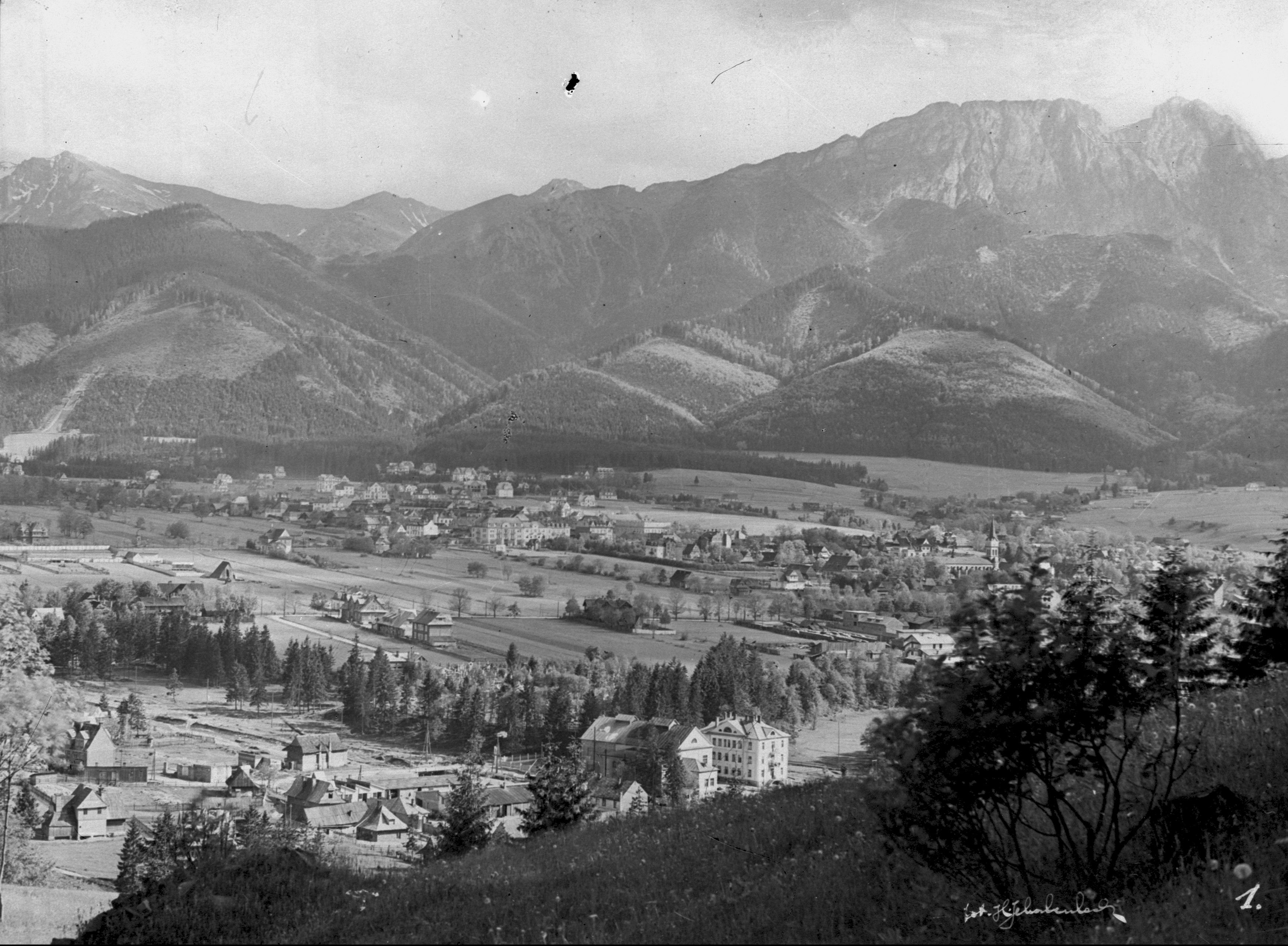 1937 widok na Zakopane ze zbocza Gubalowki